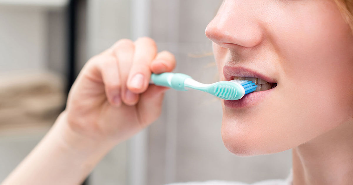 Sulcular brushing technique